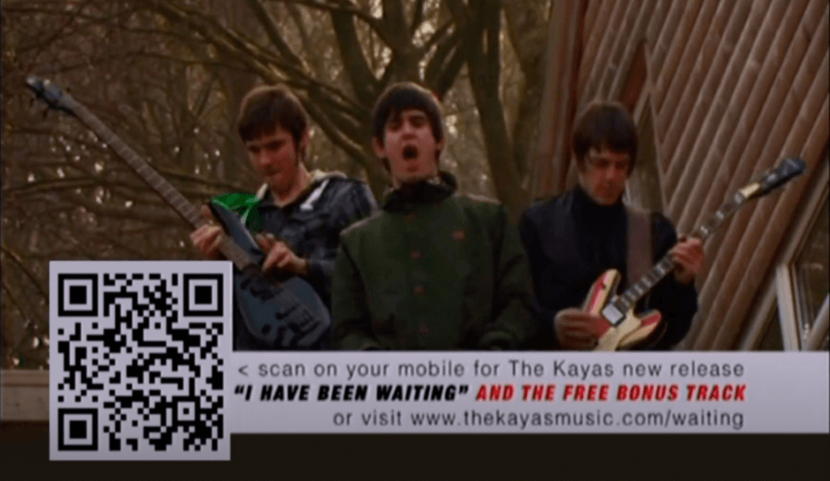 TV-Werbung mit QR Code zum Promoten eines neuen Songs von The Kayas.