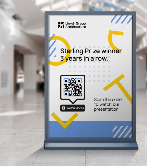 Werbeplakat für eine Unternehmenspräsentation auf einer Messe mit einem QR Code, der eine Video-Playlist verlinkt.