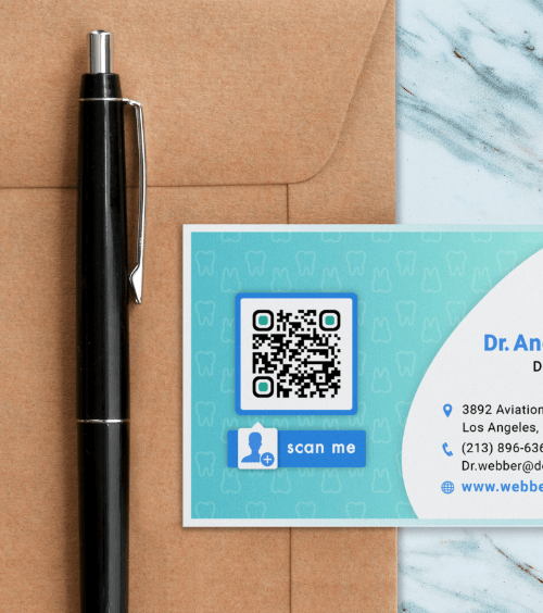Visitenkarte von Dr. Andrew Webber mit Kontaktdaten und einem QR Code mit einem Frame, der zum Scannen auffordert