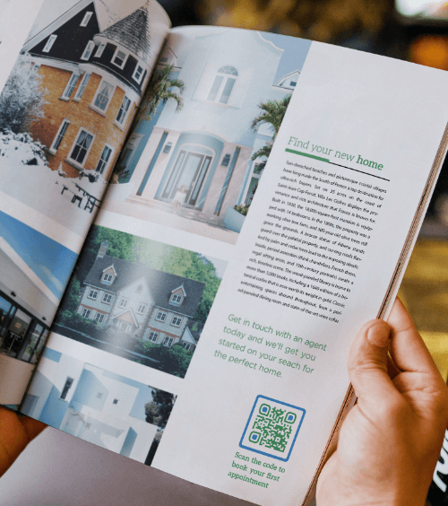 Zeitschriftenanzeige mit einem QR Code, der die Unternehmensseite eines Immobilienmaklers verlinkt.