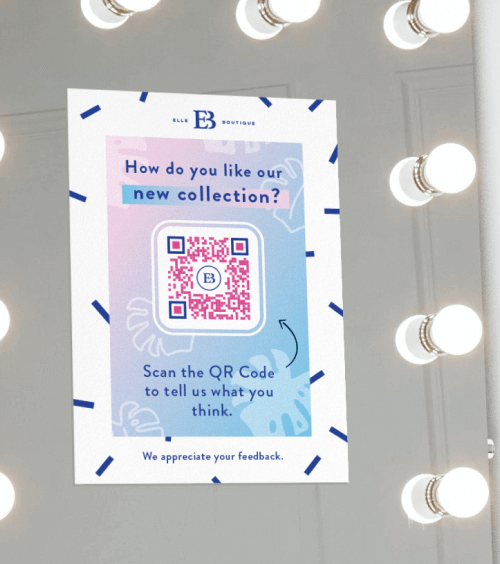 Zeitschriftenanzeige eines Einzelhandelsgeschäfts mit einem QR Code, der eine Bildergalerie der neuesten Modekollektion verlinkt.