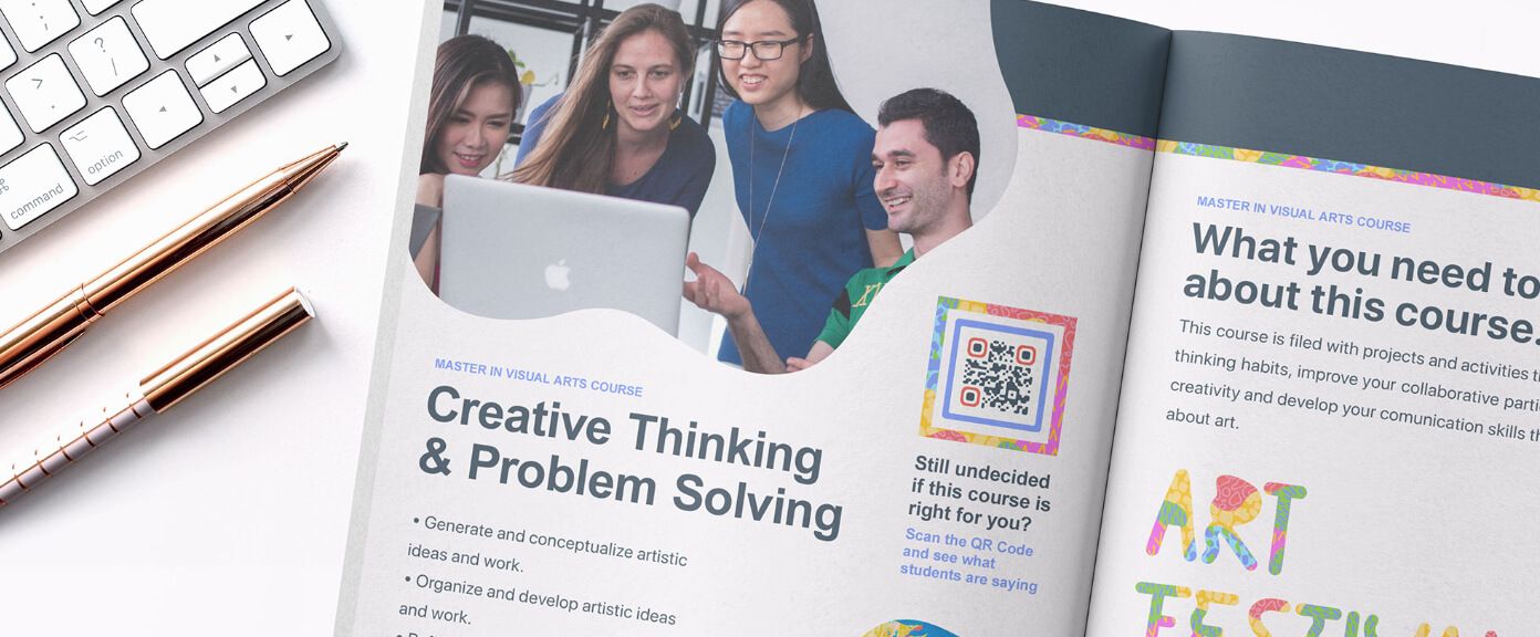 QR-Code-Idee auf dem Katalog einer Bildungseinrichtung.