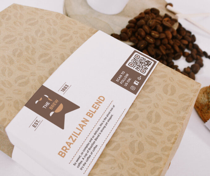 Verpackung einer Kaffeemischung mit einem QR Code, der alle Social-Media-Profile auf einer Seite präsentiert.